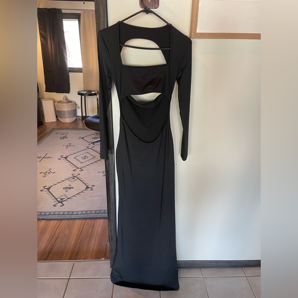 Black maternity shoot dress